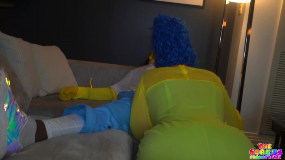 ManyVids - GIbbyTheClown Gibby Simpson Gets Throated By Margeeeee